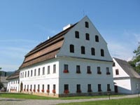 budova papírny Velké Losiny